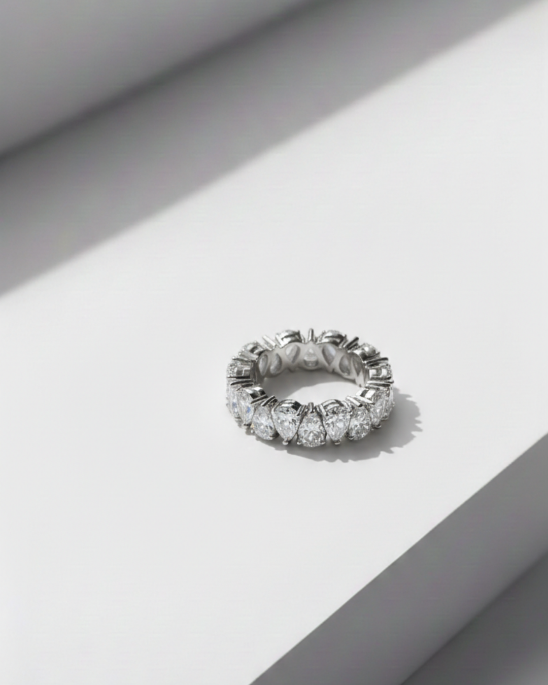 Bague en Argent 925 Entièrement Sertie de Zircons